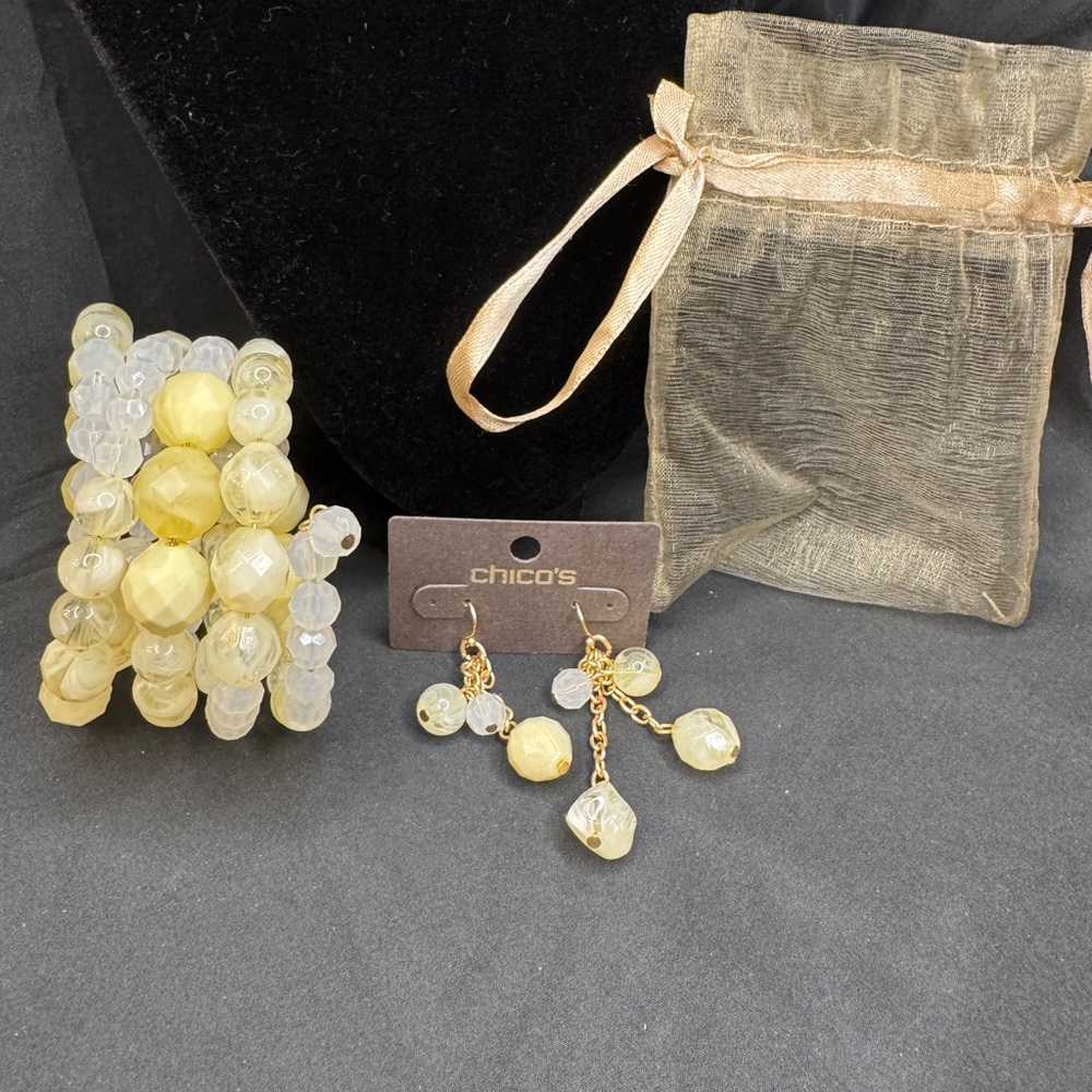 NWT Chico’s Bundle Cream Bracelet & Earring Set